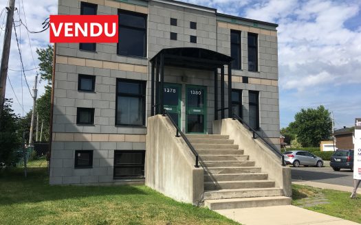 Triplex commercial à vendre - Longueuil