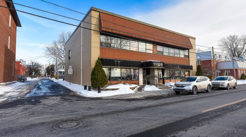 Immeuble commercial à vendre - Boucherville