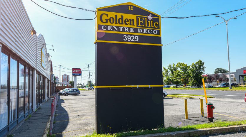 Commercial à louer sur boulevard Taschereau