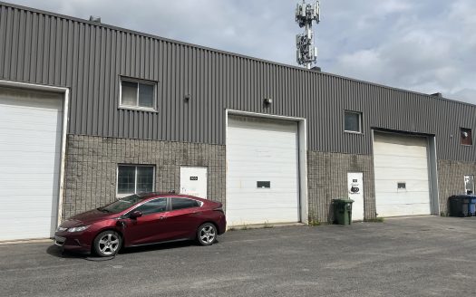 Local industriel à louer – Longueuil