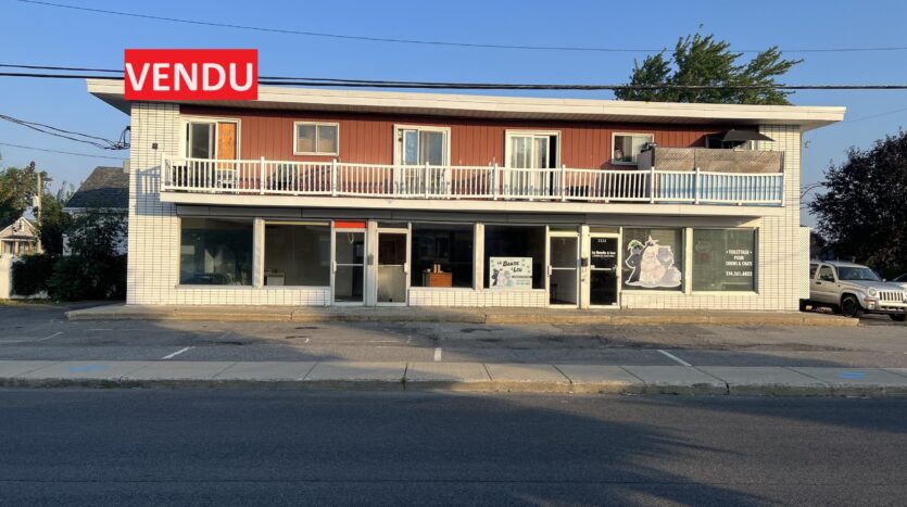 semi-commercial à vendre - Longueuil