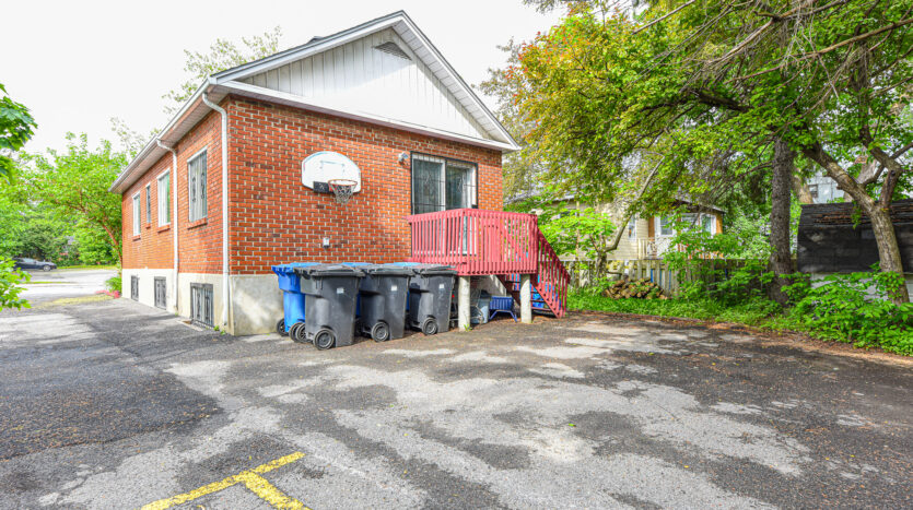 Immeuble commercial à vendre - Greenfield Park