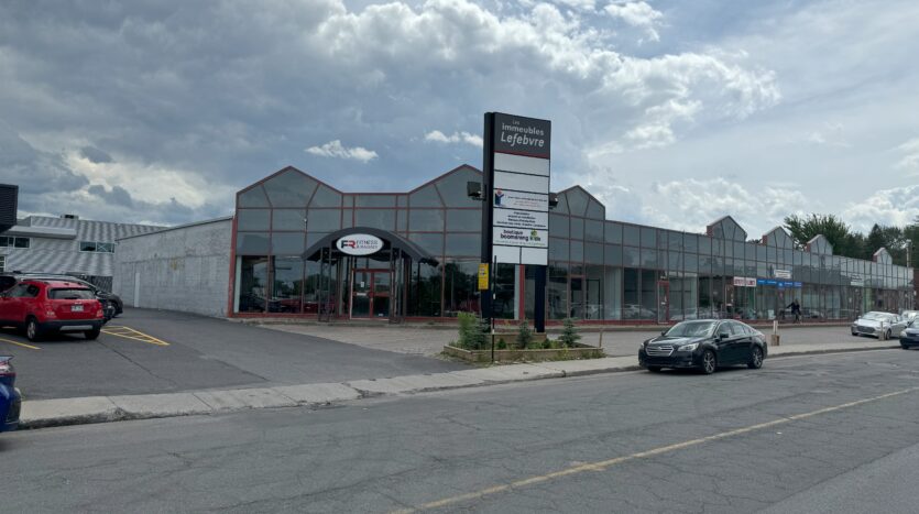 local commercial à louer - greenfield park