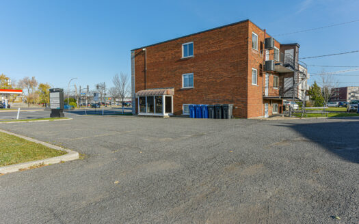 Immeuble à bureaux à vendre – Longueuil
