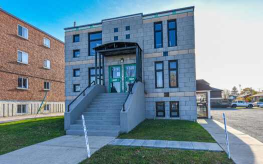 Immeuble à bureaux à vendre – Longueuil