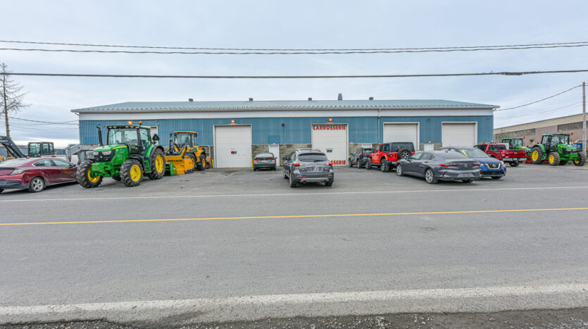 Immeuble industriel à vendre à St-Hubert