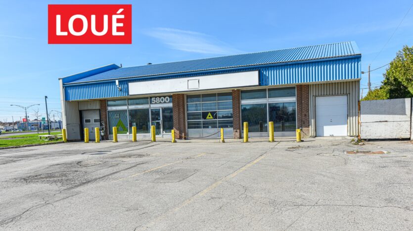 Commercial à louer à Brossard