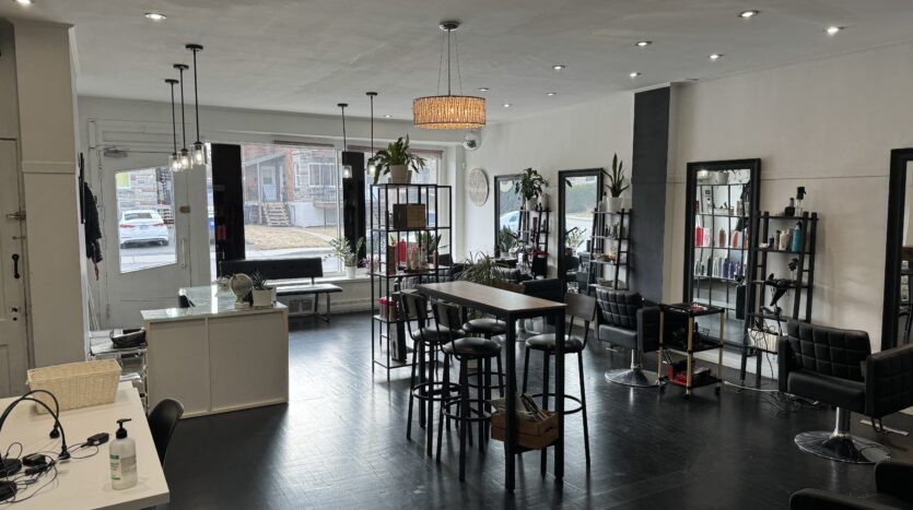 Immeuble semi-commercial à vendre à Longueuil