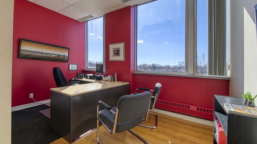 Bureaux à louer dans le Vieux-Longueuil – Centre Véronneau, 365, rue Saint-Jean